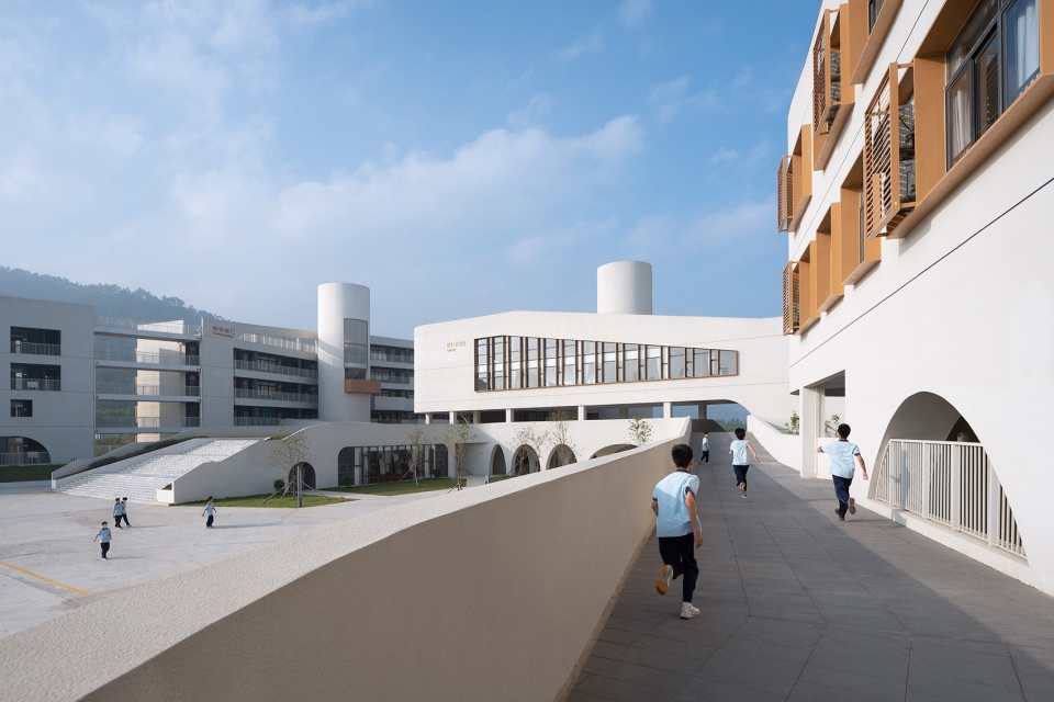 huiyang no 7 secondary school and affiliated primary school by multiarch