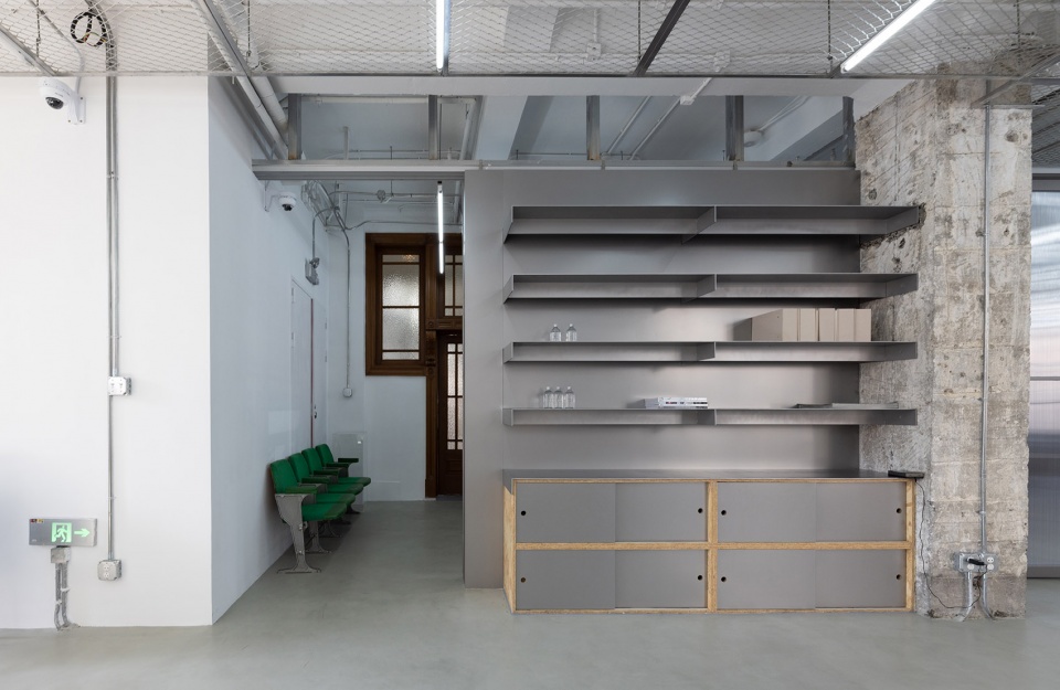 officeshowroom for ryodan by seiya nakamura 2 24 by 2297 3