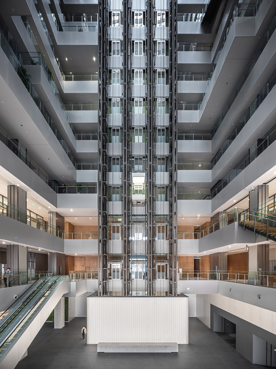 Public Space of Goertek Global R and D Headquarters MAT Office