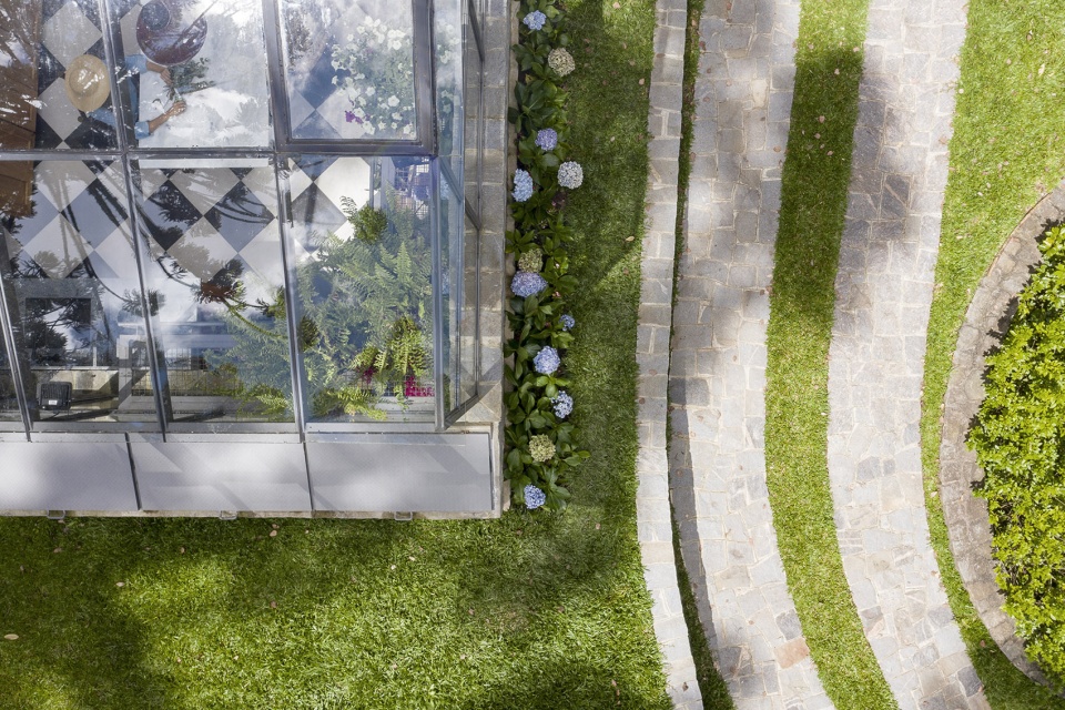 araucaria greenhouse by anga arquitetura