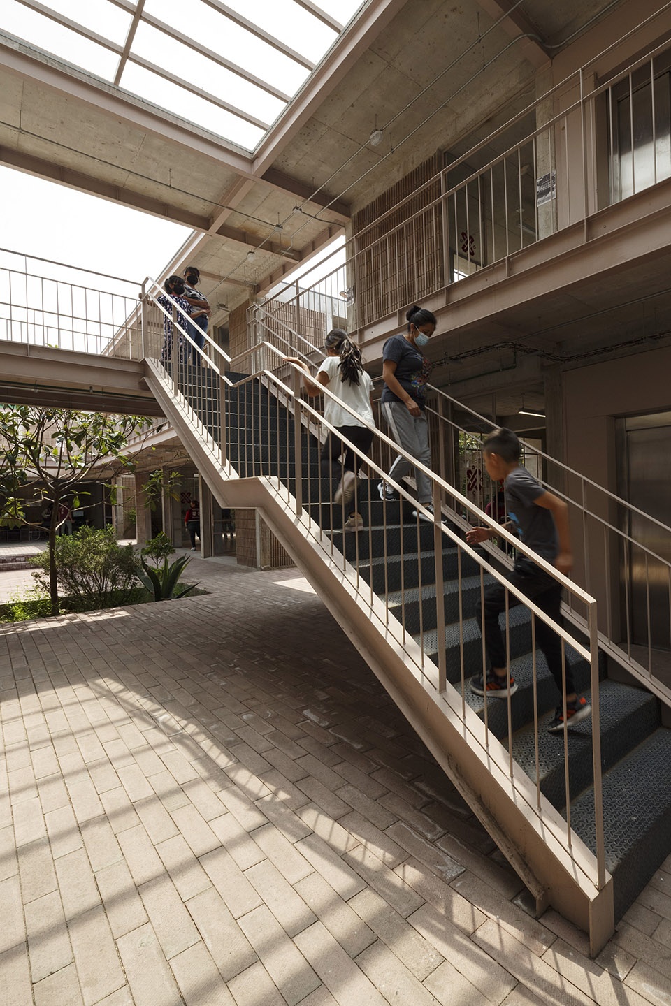 PILARES Presidentes by Rozana Montiel Estudio de Arquitectura - Gooood