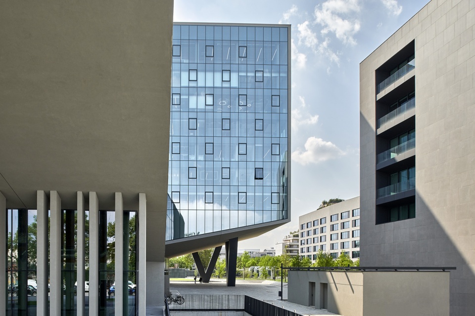 Symbiosis business district s Building D by ACPV ARCHITECTS