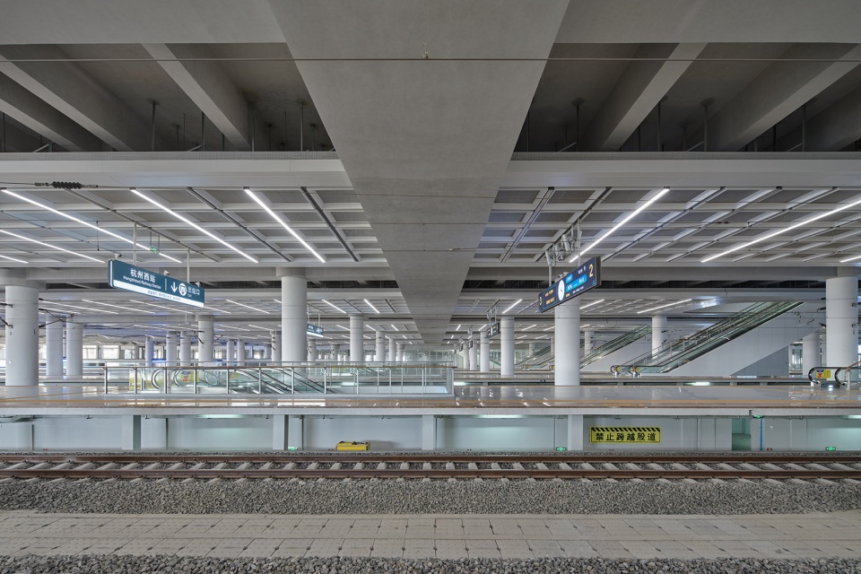 hangzhouxi railway station by cctn design china railway siyuan survey and design group