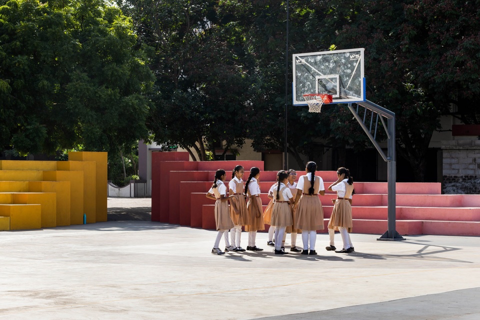 multipurpose court at st marys school by playball studio