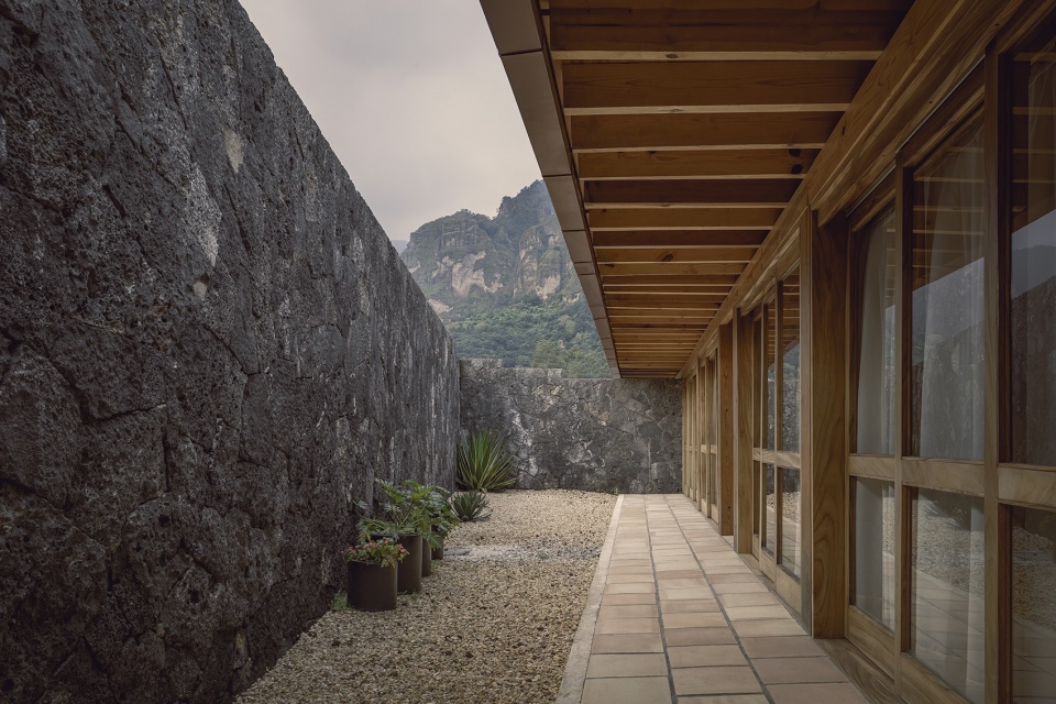 La Hacienda Jardin by Practica Arqutiectura