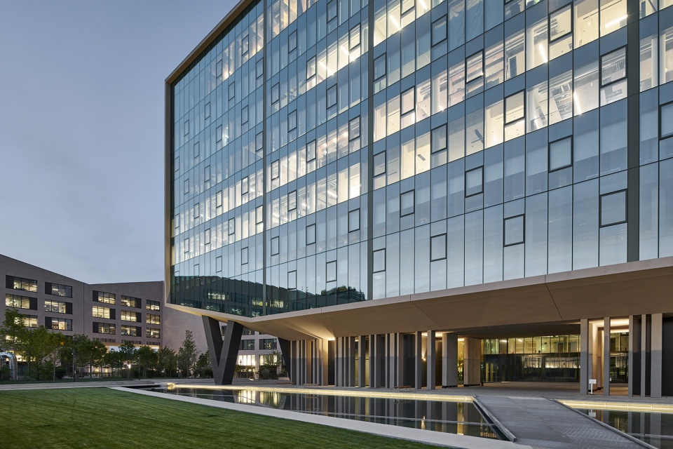 Symbiosis business district s Building D by ACPV ARCHITECTS