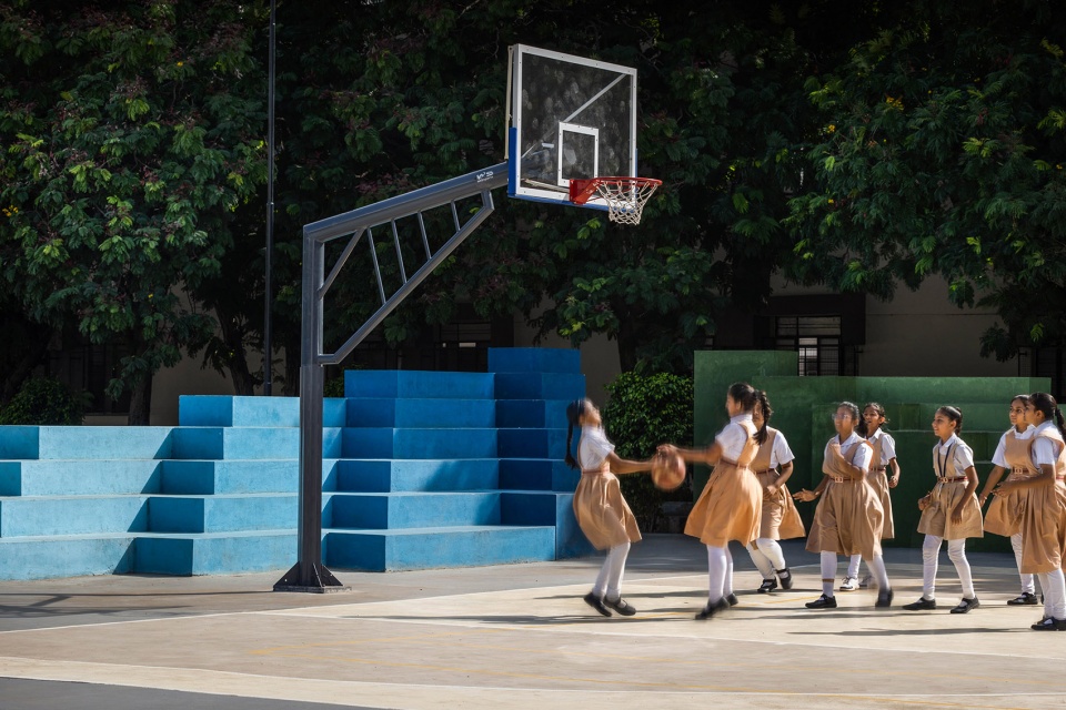 multipurpose court at st marys school by playball studio