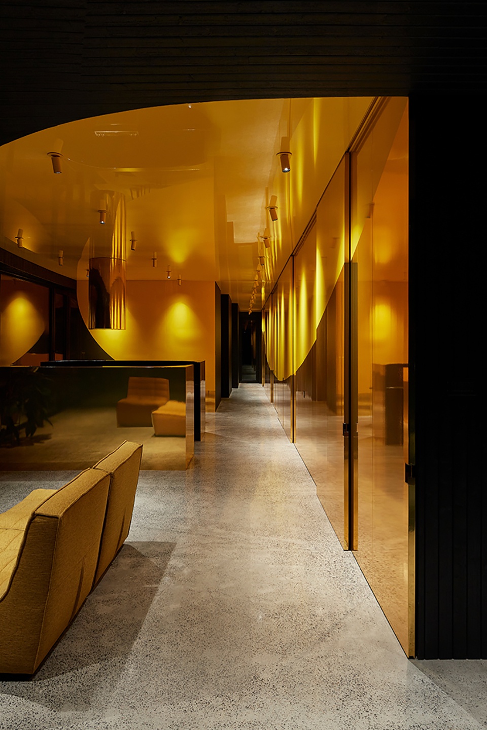MEV Cabin by Jean Verville architectes htq