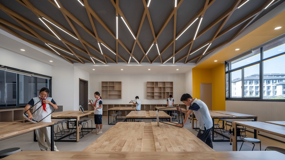 Quzhou Xinhua No 2 Primary School China by LYCS Architecture