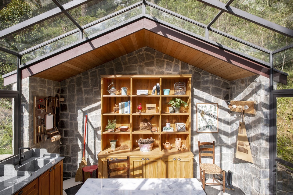 araucaria greenhouse by anga arquitetura