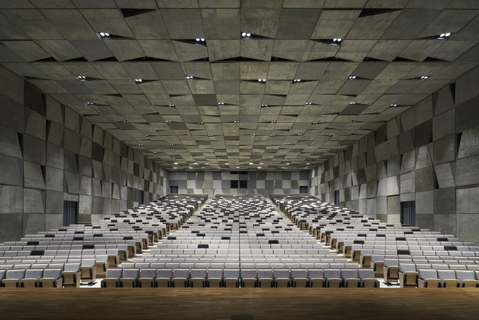 Waseda University Senior High School Auditorium by Nikken Sekkei Ltd