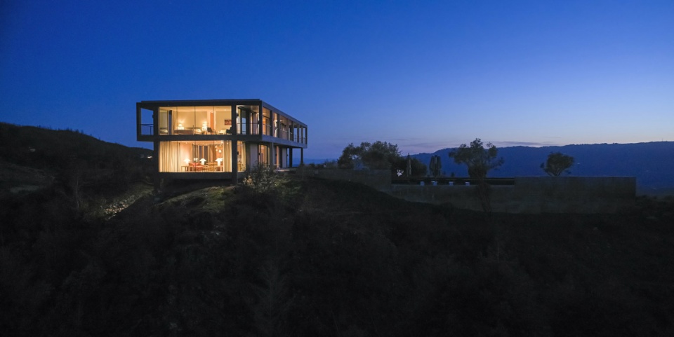 frame house in sonoma by mork ulnes architects