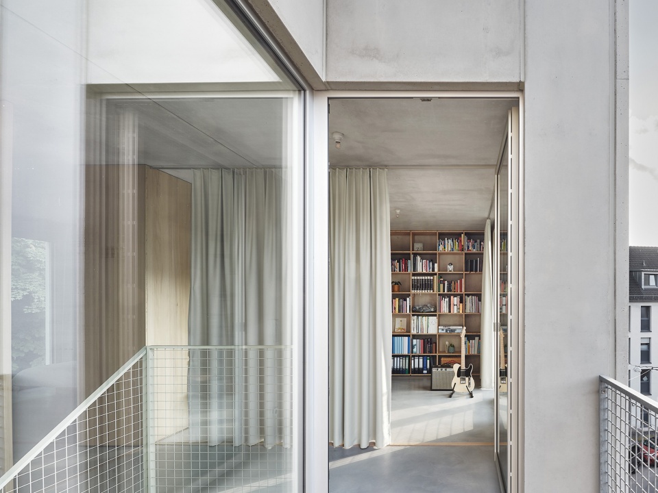 HS77 Stuttgart Apartments by VON M