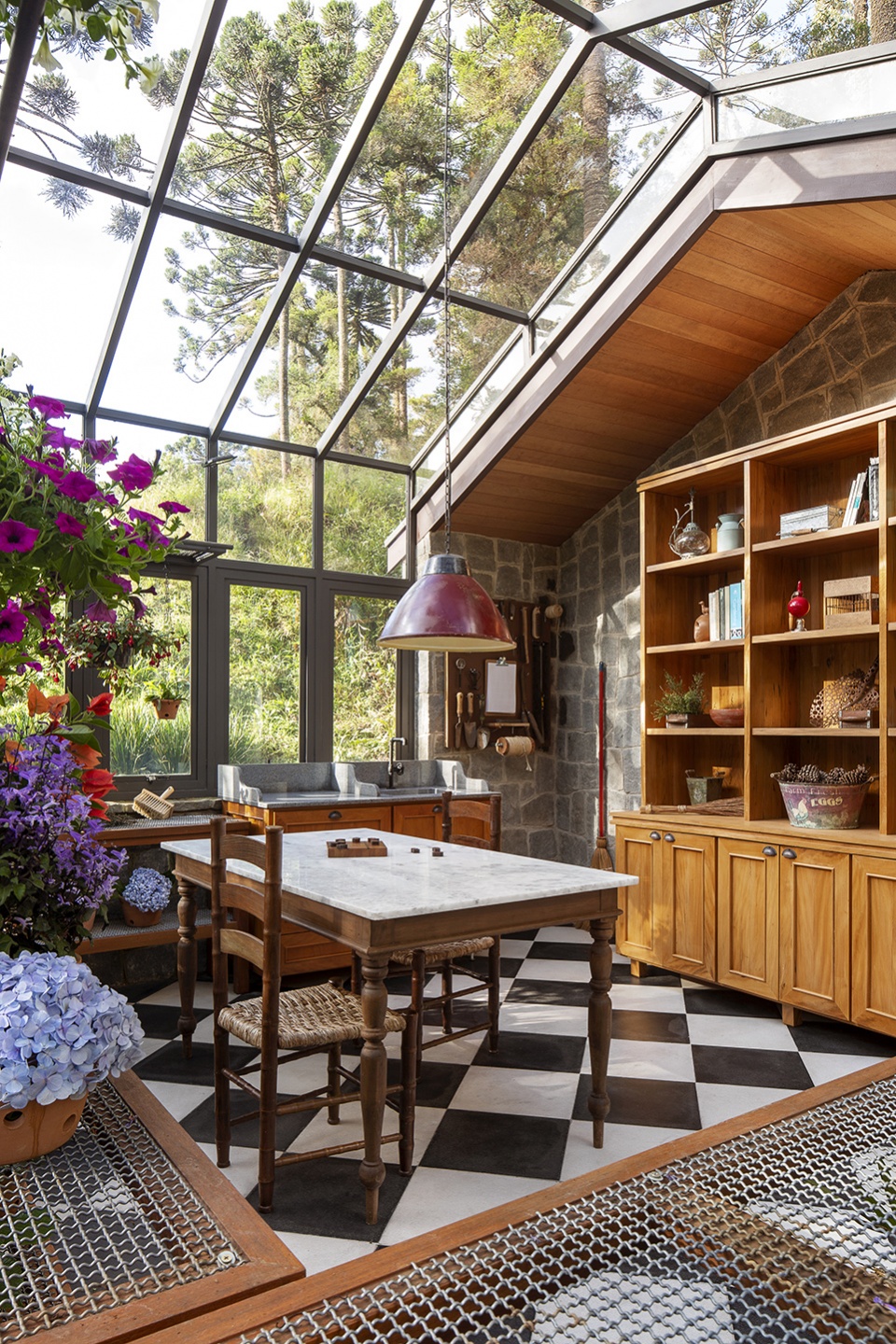 araucaria greenhouse by anga arquitetura