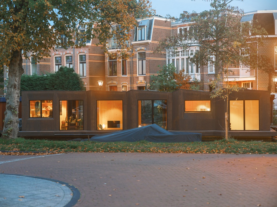 the float by studio rap
