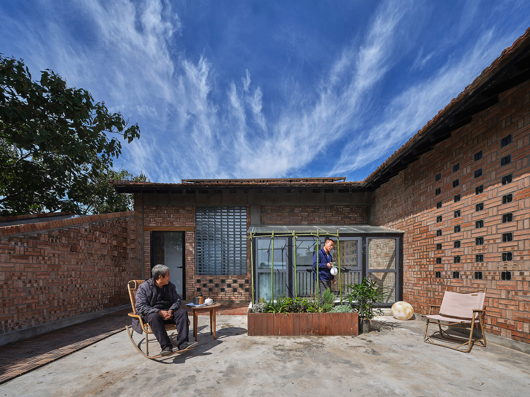 Glass Brick Dwelling in Bayi Village, Weinan by Xi ‘an University of
