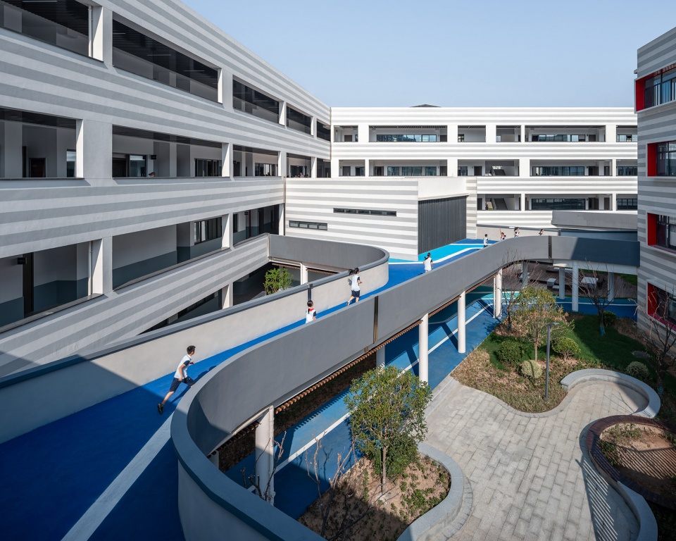 Quzhou Xinhua No 2 Primary School China by LYCS Architecture