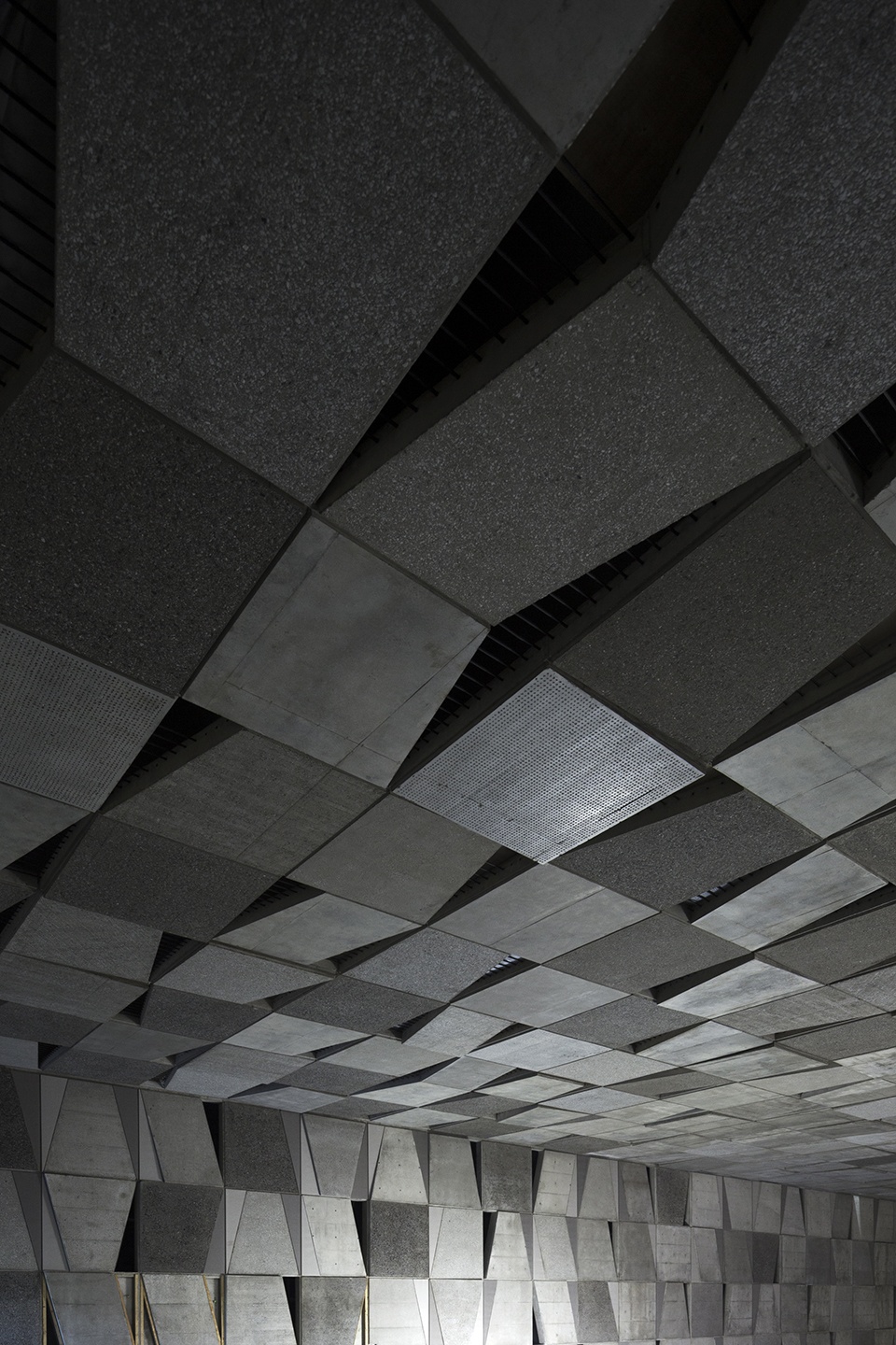 Waseda University Senior High School Auditorium by Nikken Sekkei Ltd