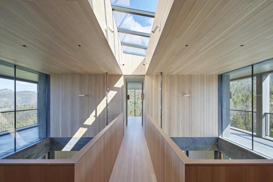 frame house in sonoma by mork ulnes architects