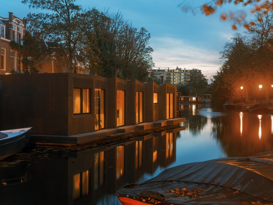 the float by studio rap