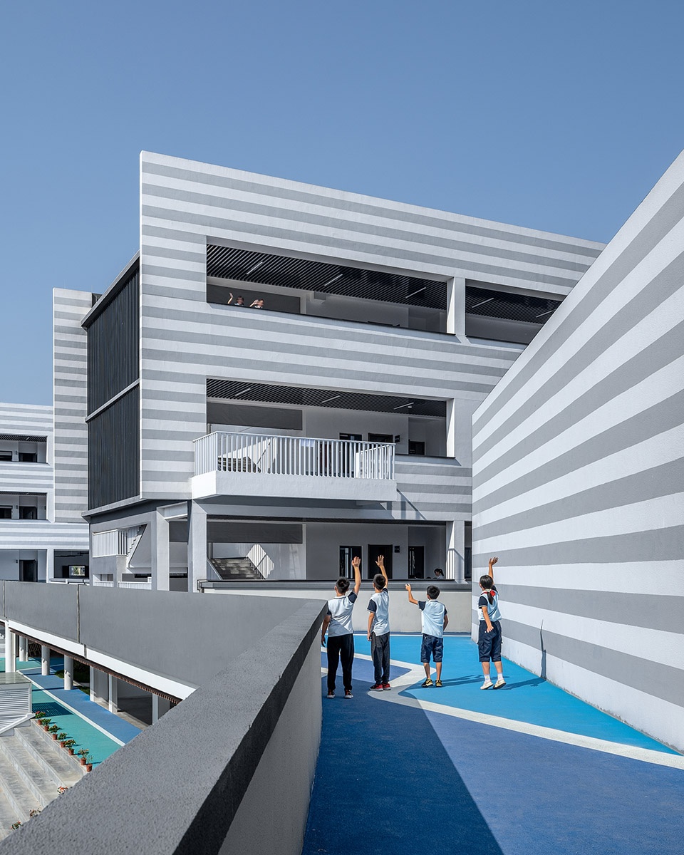 Quzhou Xinhua No 2 Primary School China by LYCS Architecture