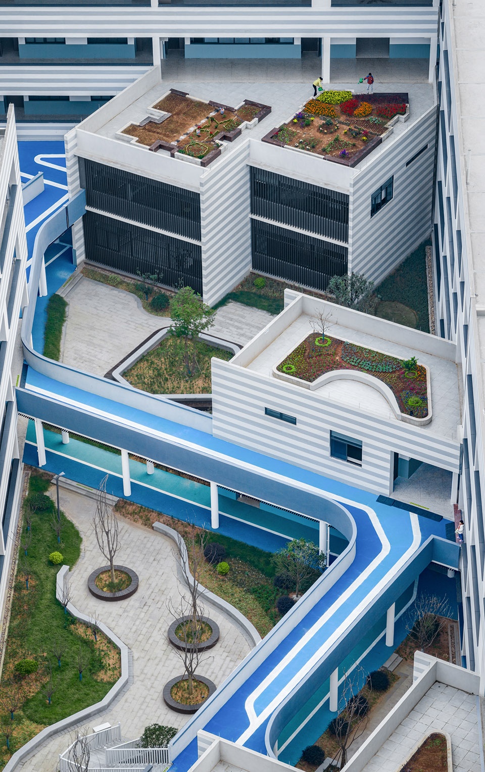 Quzhou Xinhua No 2 Primary School China by LYCS Architecture