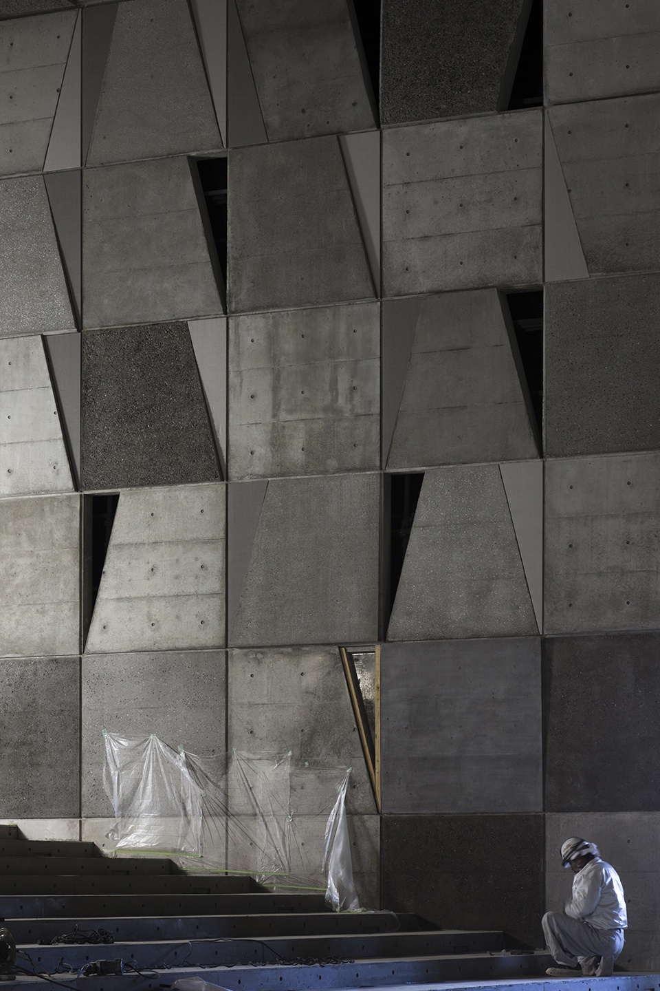 Waseda University Senior High School Auditorium by Nikken Sekkei Ltd