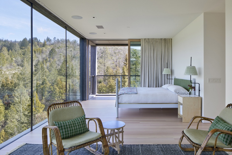 frame house in sonoma by mork ulnes architects