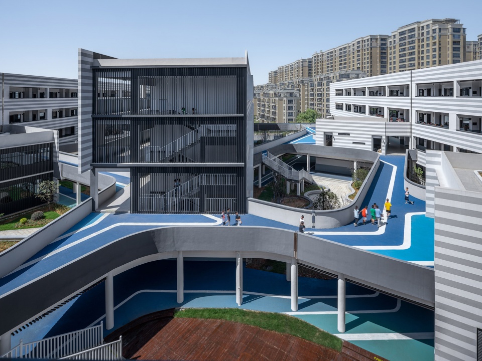 Quzhou Xinhua No 2 Primary School China by LYCS Architecture