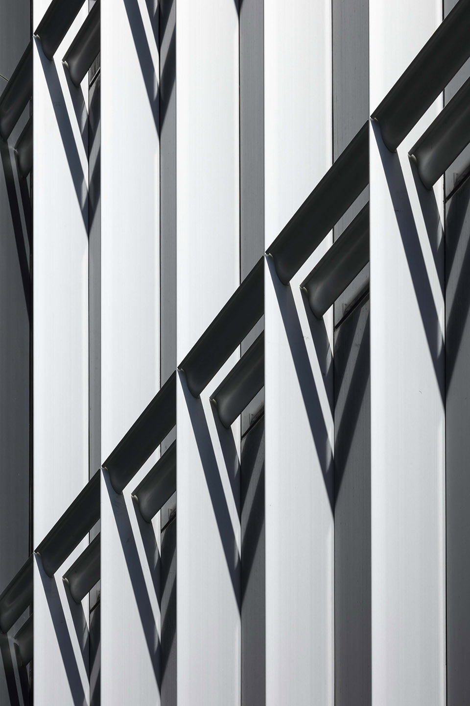 Kitano Construction Nagano Head Office by Atsushi Kitagawara Architects 谷德设计网