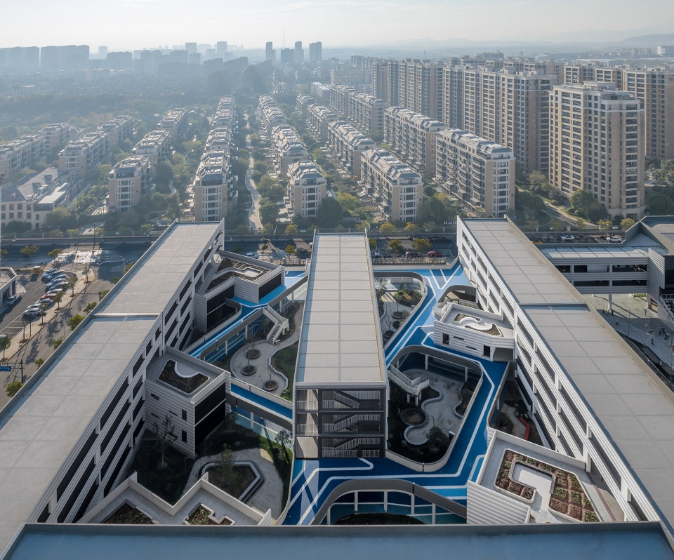 Quzhou Xinhua No 2 Primary School China by LYCS Architecture