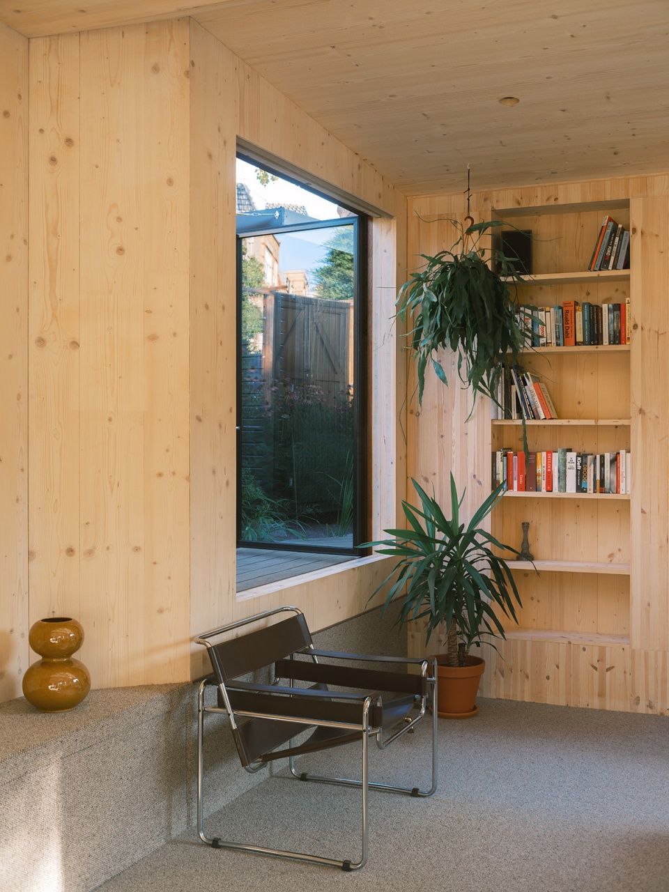 the float by studio rap
