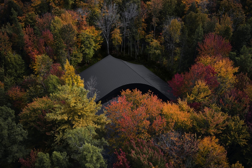 MEV Cabin by Jean Verville architectes