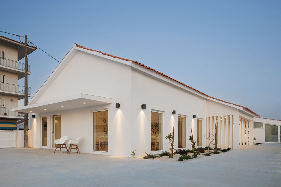 Nautical Sports Development Promotion Center by Romulo Neto Arquitetos