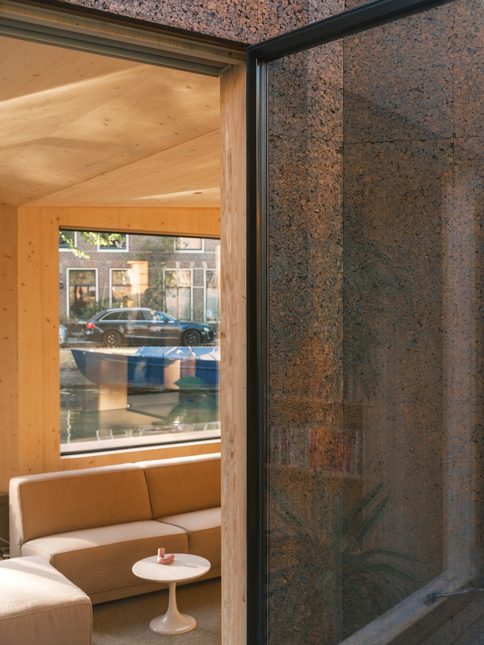 the float by studio rap
