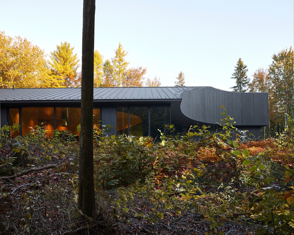 MEV Cabin by Jean Verville architectes