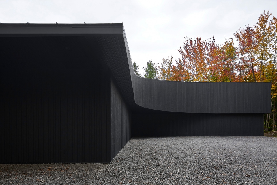 MEV Cabin by Jean Verville architectes