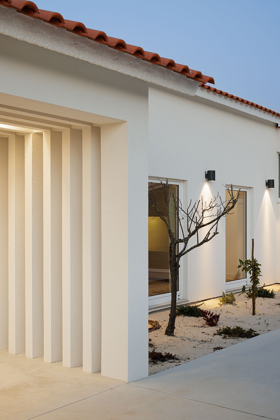 Nautical Sports Development Promotion Center by Romulo Neto Arquitetos