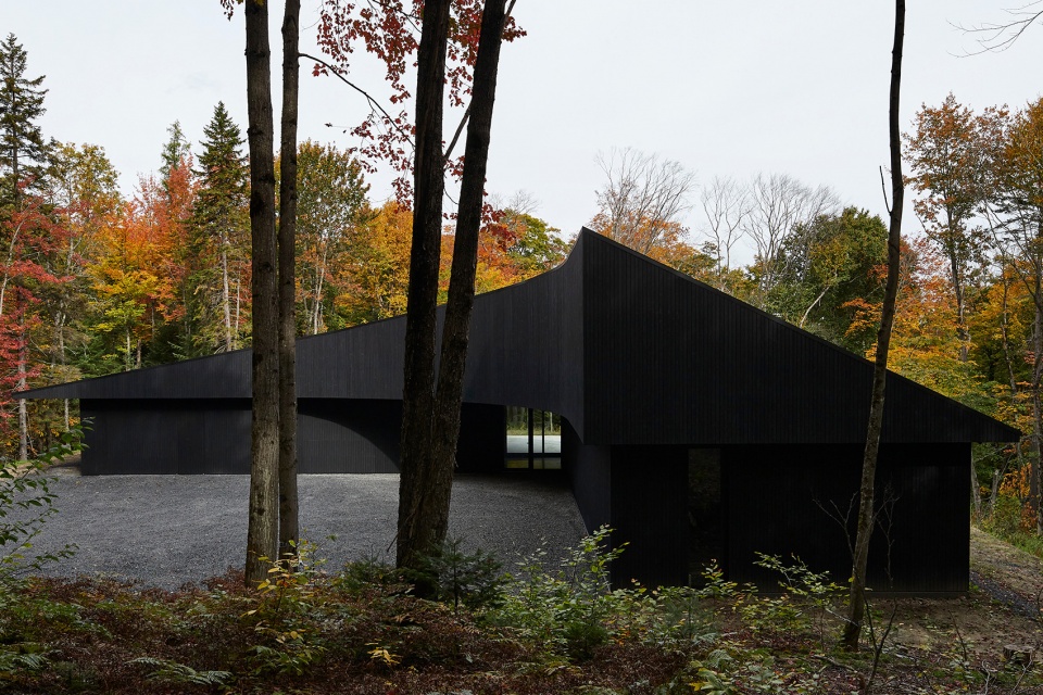 MEV Cabin by Jean Verville architectes