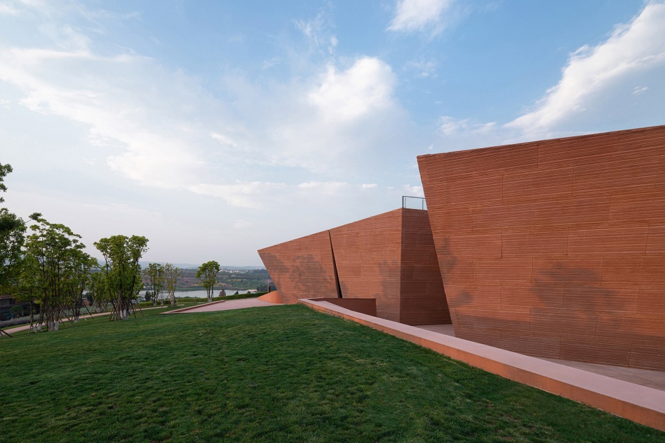 yunnan dongfengyun art center fanhao meng line gad