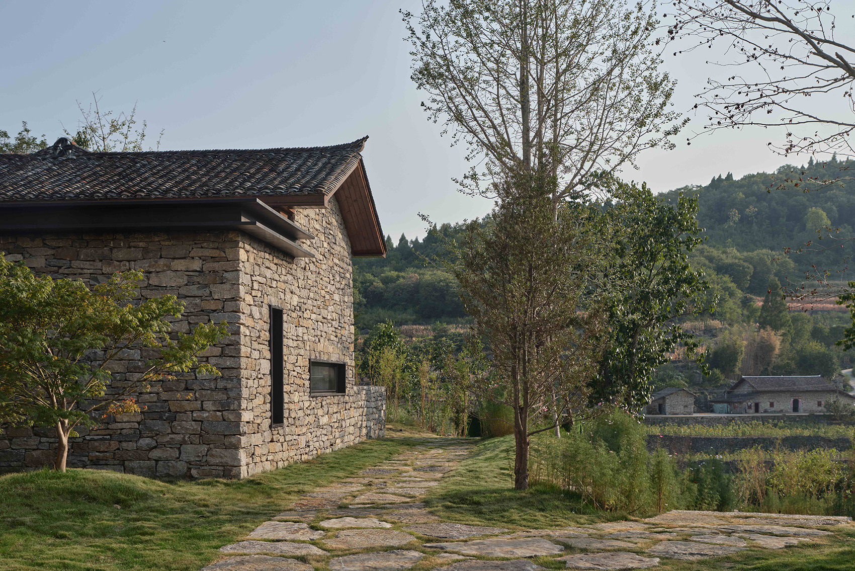 Nanchawan Stone House In Yichang B&B Phase II. By The Design Institute ...