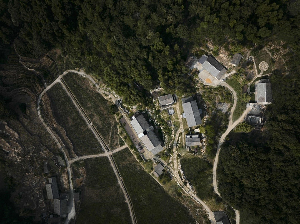 Nanchawan Stone House In Yichang B&B Phase II. By The Design Institute ...