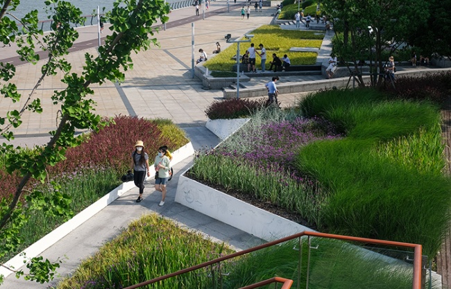 WEST BUND WATERFRONT PUBLIC REALM, Shanghai, China by Hassell