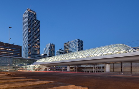 海牙轻轨站，荷兰 / Architectural studio ZJA