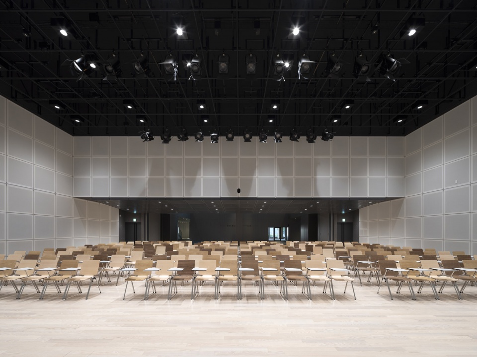 Nakanoshima Museum of Art Osaka by Katsuhiko Endo Architect and Associates