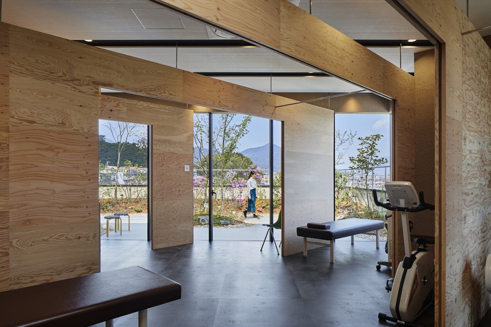 sasaki spine clinic by uid