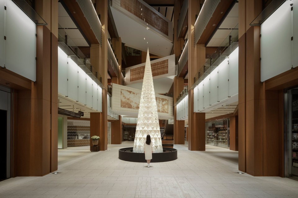 tokyo midtown christmas tree by nendo