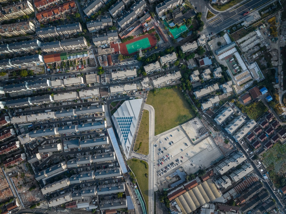 Liutan Market Migration and construction of a farmer s market by MINAX Architects