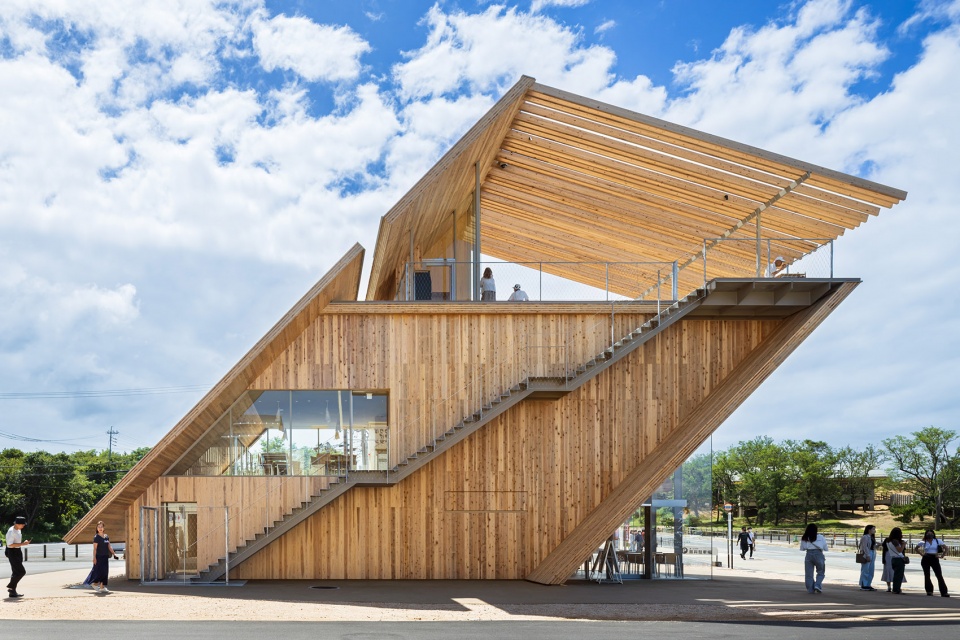 Takahama Cafe by Kengo Kuma and Associates