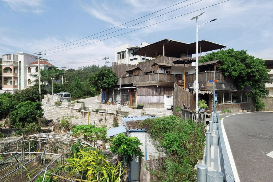 The Mountain 12 Cafe AUAD